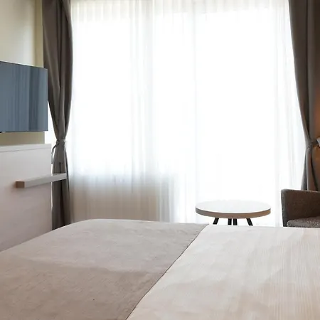 ホテル Western St. Michael