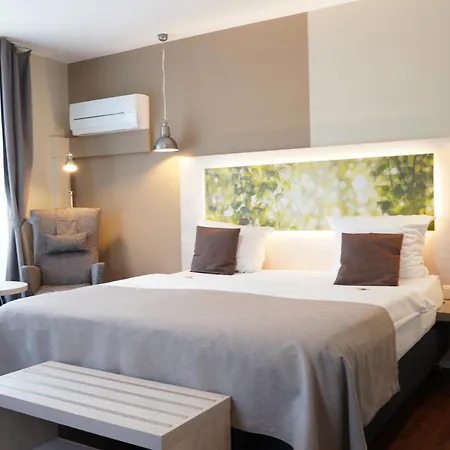 ホテル Western St. Michael 4*