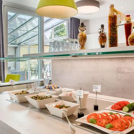 Western St. Michael 4*