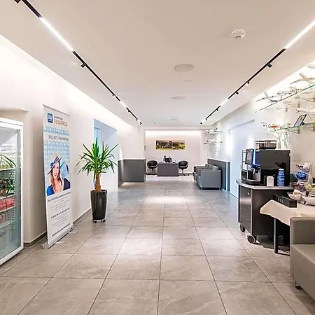 Hotel Western St. Michael 4*