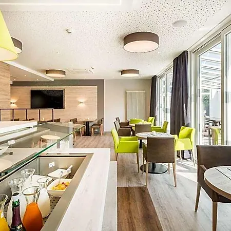 Western St. Michael Hotel 4*