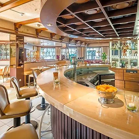 Western St. Michael Hotel 4*