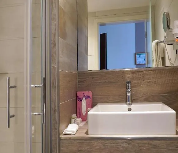 Western St. Michael 4*