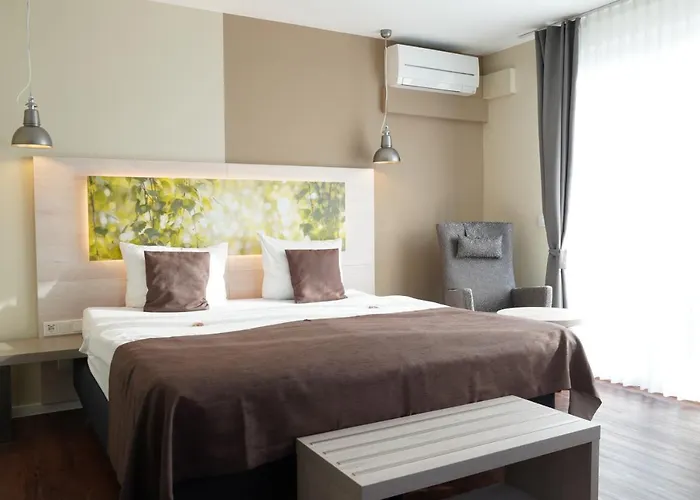 Western St. Michael 4*