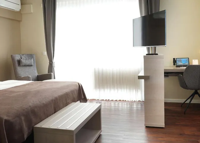 Western St. Michael 4*