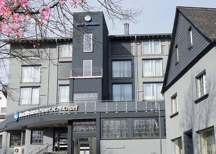 Western St. Michael 4*